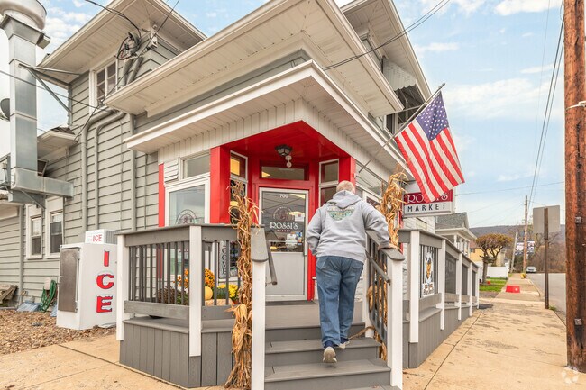 Come and grab what you need at Rossi's Market in Old Forge, PA.