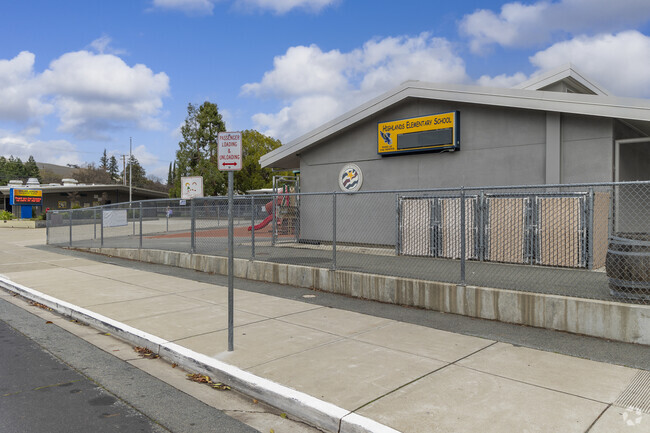 Highlands Elementary School is located in Concord, California.
