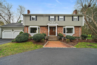 34 Saddle Club Rd, Lexington, MA 02420