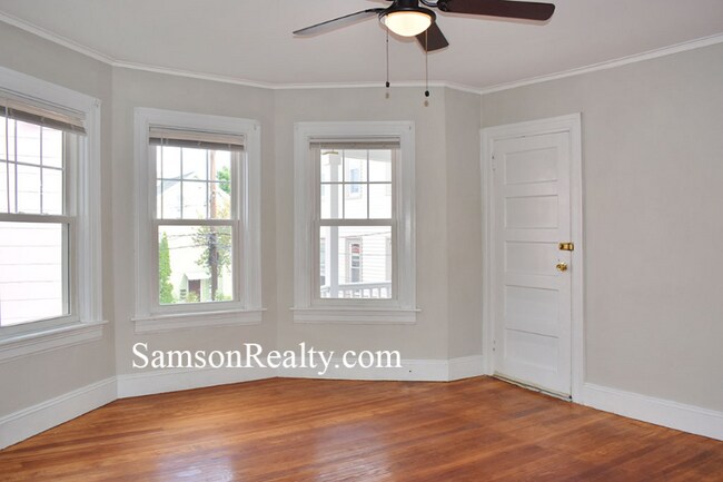 329 Williams St unit 2Rear, Providence, RI 02906 - photo 3