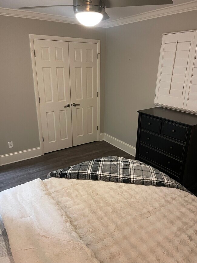 7332 Lake Front Dr unit 3, Charlotte, NC 28278 - photo 4