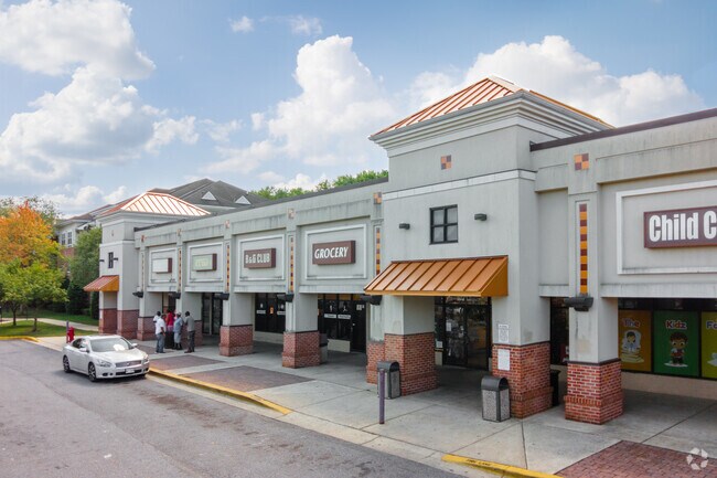 The Palmer Park Shopping Center in Greater Landover has grocery and convenience store options.