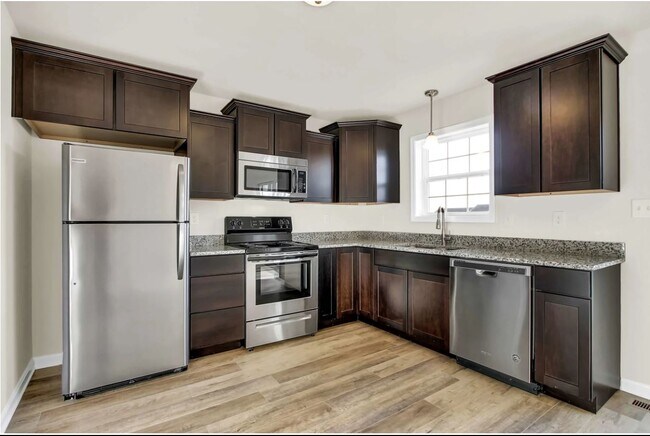 Quinn Station, Chambersburg, PA 17201 - photo 5