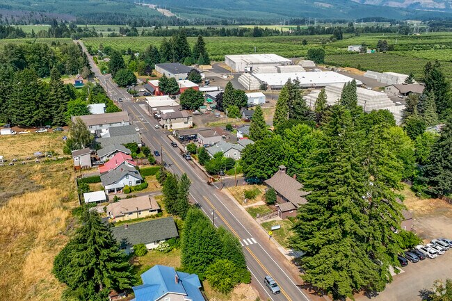 Parkdale is a small town in between Mount Hood and Odell.