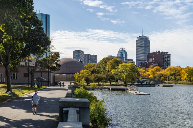 The Esplanade is the perfect spot for West End residents to enjoy a jog.