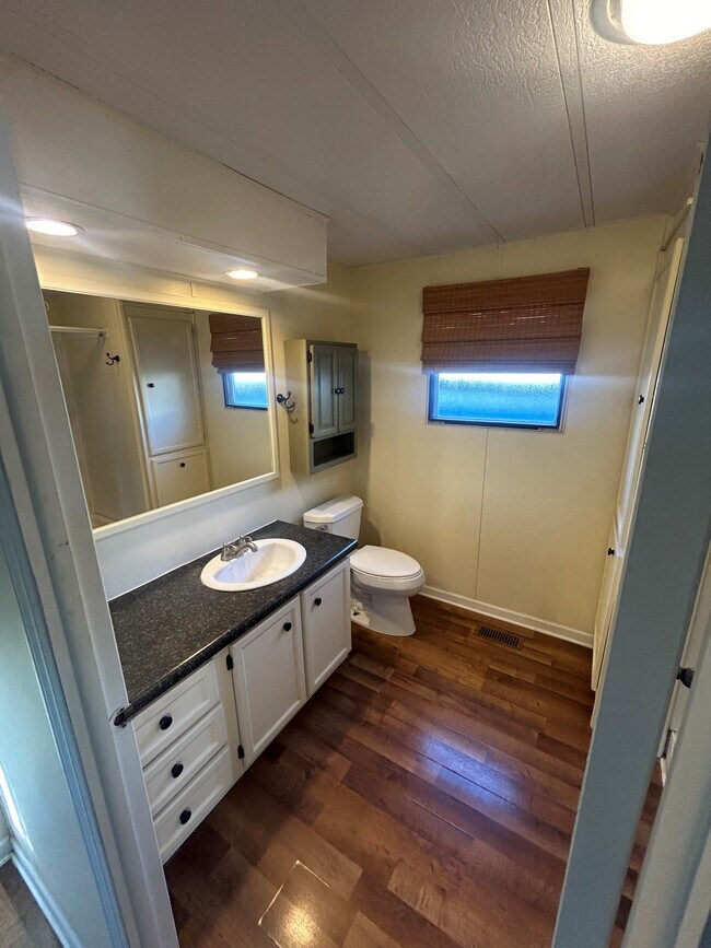 38 Poplar Dr, Sandwich, IL 60548