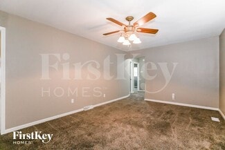 2 NE Ferrell Ln, Kansas City, MO 64118