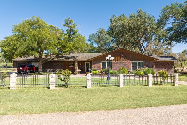 There are still ranch homes for sale and rent in Walnut Hills.