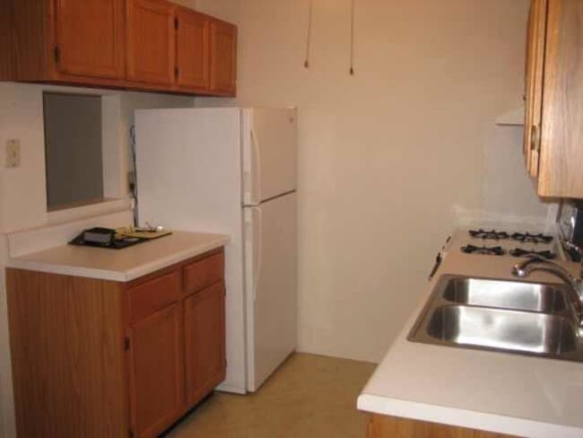 Twin Oaks unit 319, Joliet, IL 60431 - photo 7