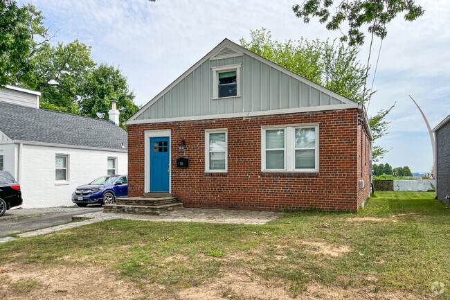 Ranch style homes are a staple of Foxcroft Heights.