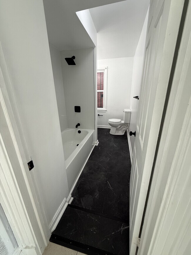 31 S Arlington Ave unit 1, Baltimore, MD 21223 - photo 3