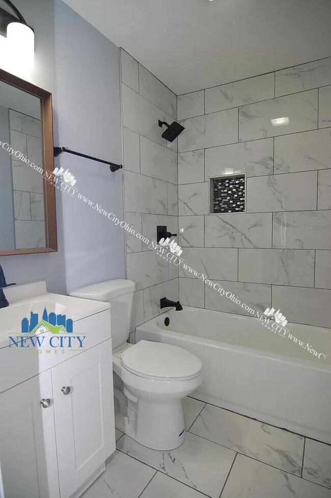 208 N Guilford Ave, Columbus, OH 43222 - photo 2