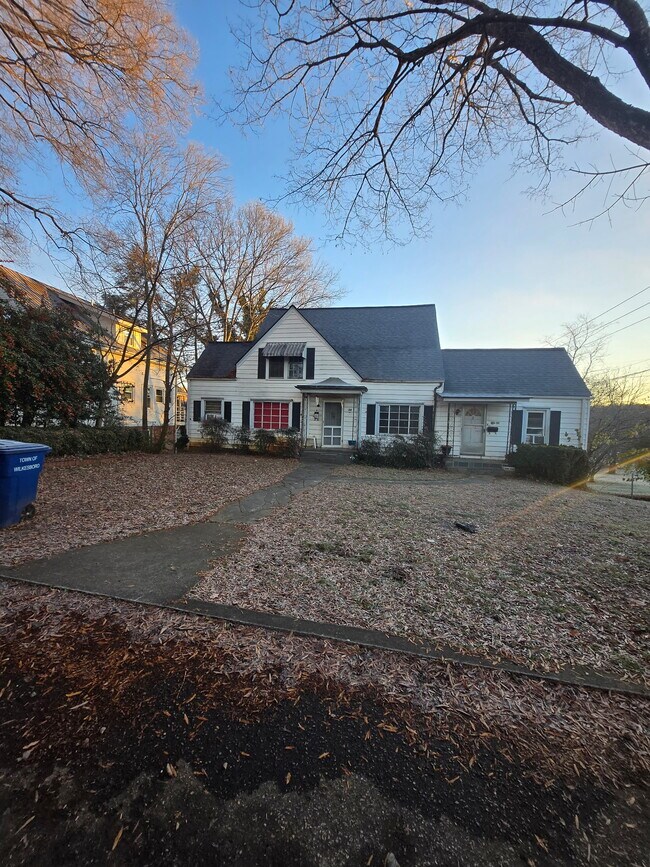 204 S West St unit 2, Wilkesboro, NC 28697 - photo 2