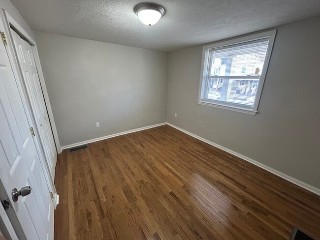 618 Maplewood Ave unit 1, Ambridge, PA 15003 - photo 4