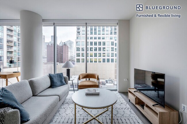 8 E Huron St unit FL8-ID838, Chicago, IL 60611 - photo 2