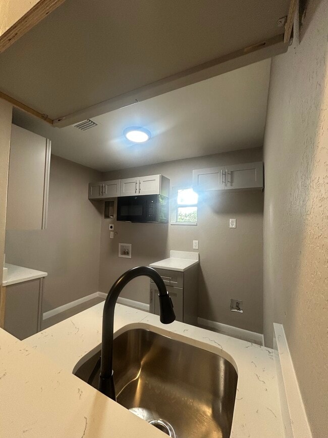 APT. 5