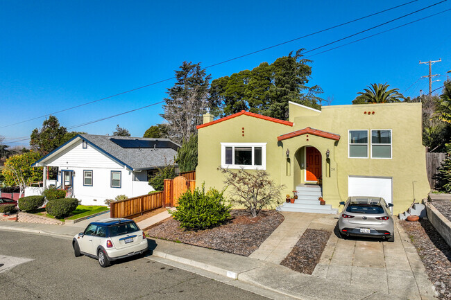 Many of the homes in Vallejo Farms were built in early 1950-80s and have been modernized.
