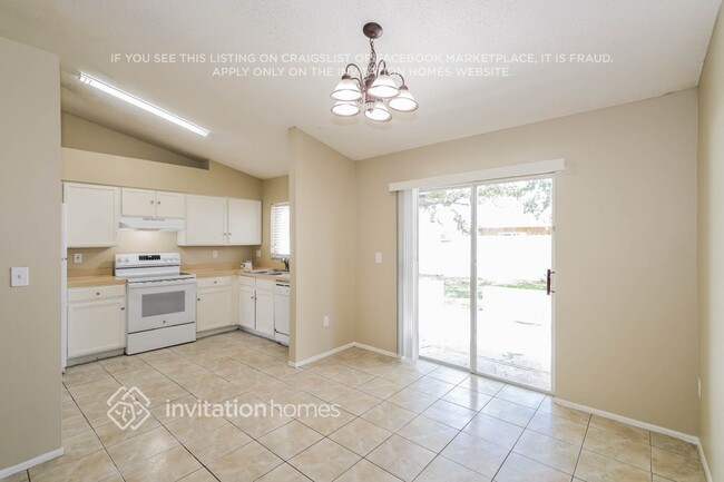 1214 Blufield Ave, Brandon, FL 33511 - photo 6