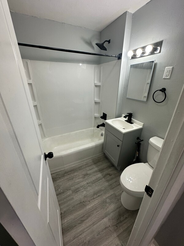 835 Us-20 unit 3, Lagrange, IN 46761 - photo 2