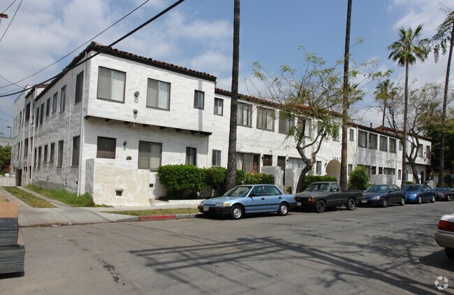 123 E Windsor Rd