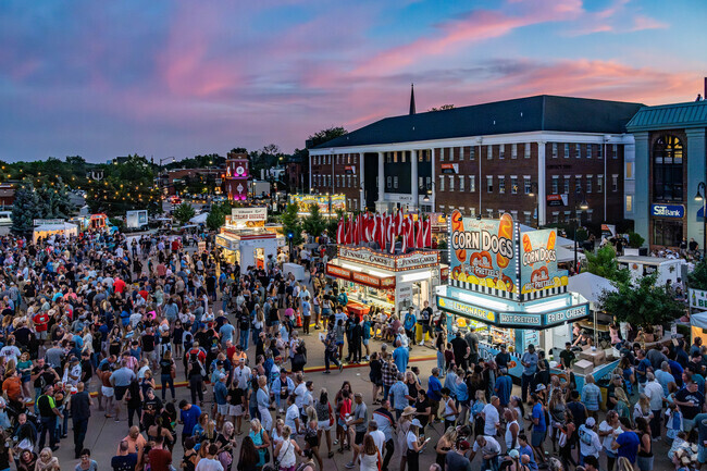 High Hampton residents enjoy the food and entertainment at the Italian Festival in Cuyahoga Falls.