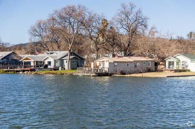 Manufactured homes offer affordable real estate options in Clearlake.