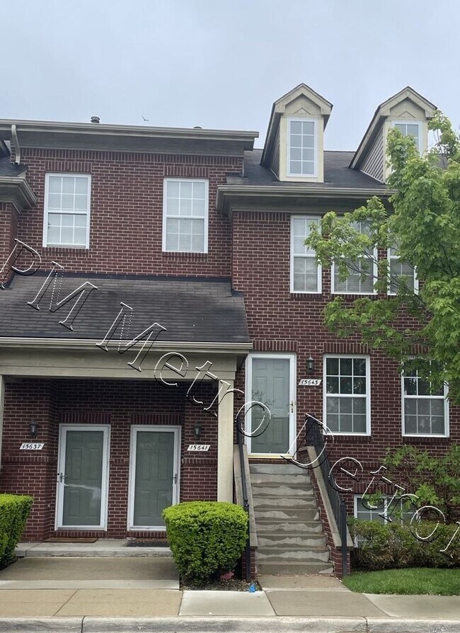 15641 Stone Crossing Dr, Southfield, MI 48075