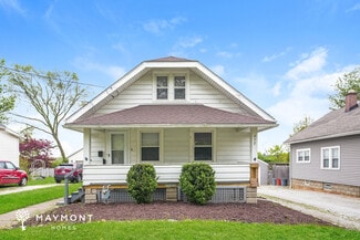 632 E Smith Rd, Medina, OH 44256