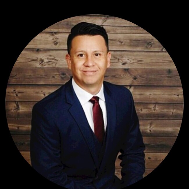 Roberto Morales-Corona