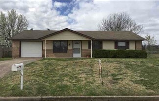 1813 N Chambers Ave, Claremore, OK 74017