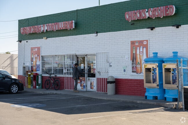 For fast shopping, residents of Southwest Gilbert head to Carniceria Y Tortilleria.