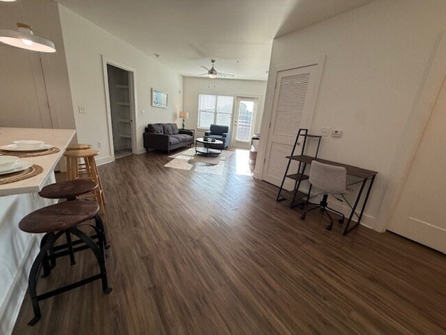 455 Legends Place unit ID1328015P, Atlanta, GA 30339 - photo 2
