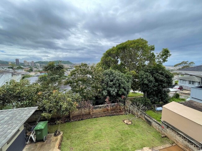 951 Hala Dr, Honolulu, HI 96817 - photo 6