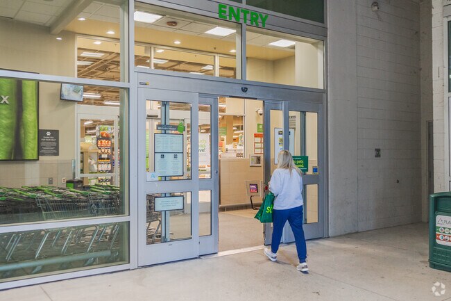 Publix at Westedge is a popular grocery store for shopping near Hampton Park Terrace.