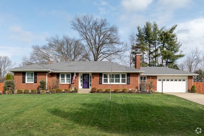 Ranch style homes are the most common type of home in Graymoor-Devondale.