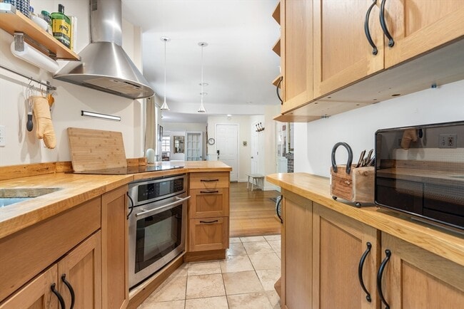 86 W Cedar St, Boston, MA 02114 - photo 4