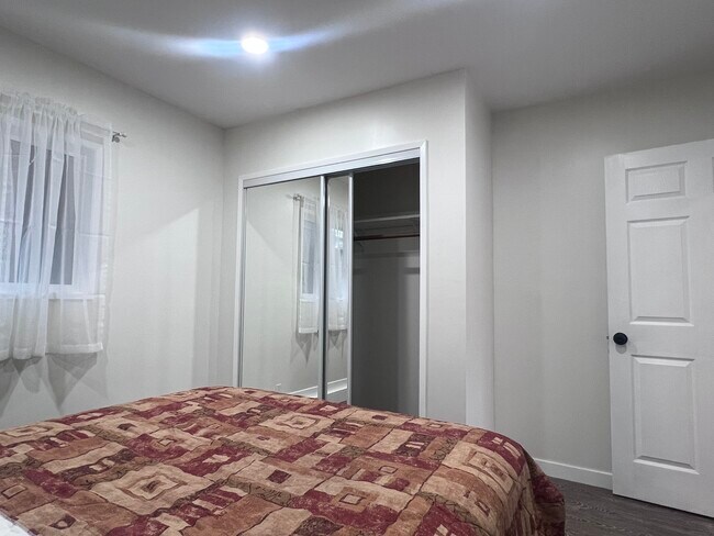 1367 W 12th St unit B, San Pedro, CA 90732 - photo 7