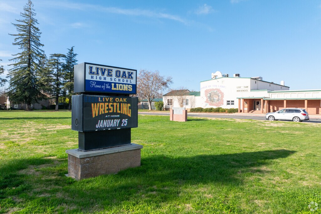 Live Oak High School, Rankings & Reviews