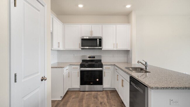 2017 Clock Rd, New Bern, NC 28562 - photo 4