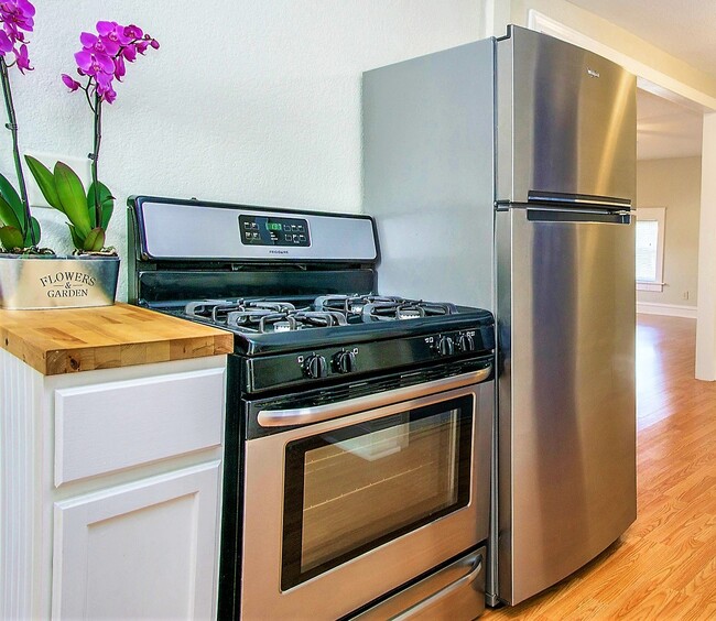 Beautiful Remodeled Apt