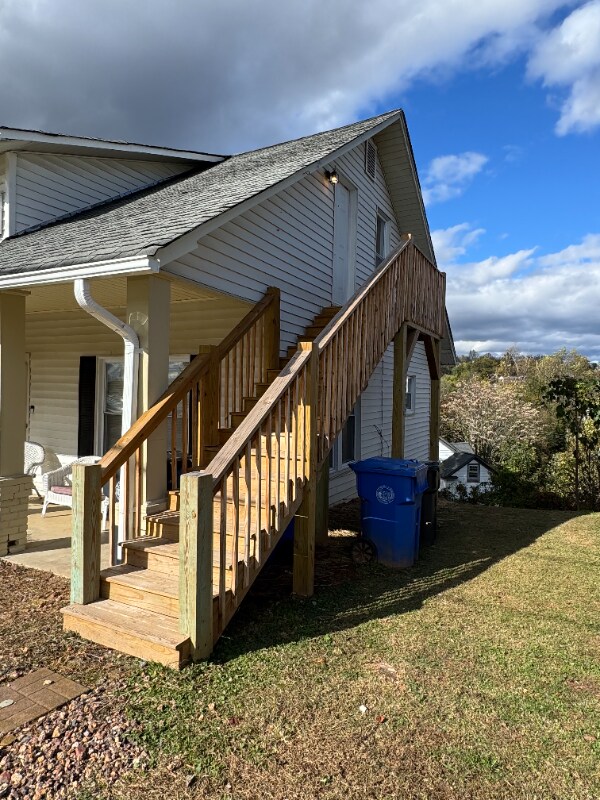 711 Kensington Ave unit B, North Wilkesboro, NC 28659 - photo 2