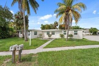 121 S Lake Dr, Lantana, FL 33462