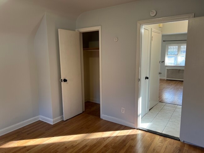 13511 62nd Rd unit 2nd floor, Flushing, NY 11367 - photo 3