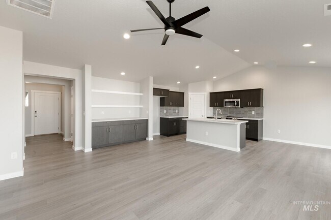 7248 E Marble Springs Dr, Nampa, ID 83687 - photo 3