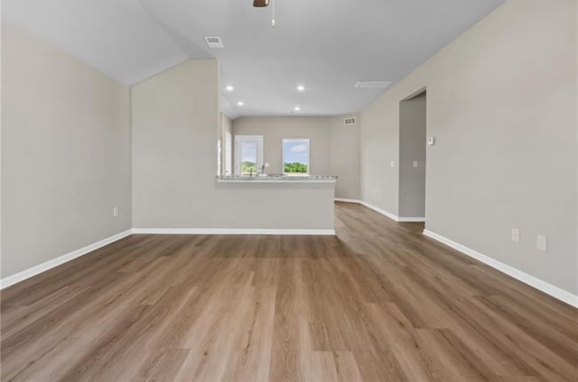 526 W Fountain Cir, Gardner, KS 66030 - photo 3