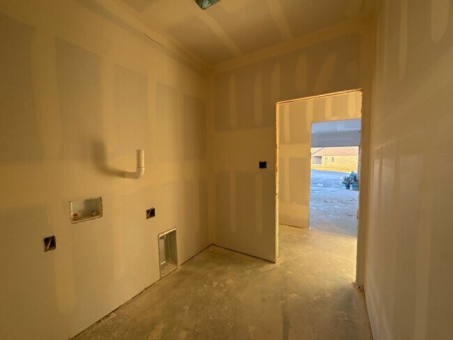 107 Brandywine Trail, Rhome, TX 76078 - photo 6