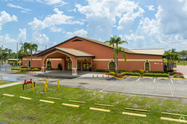Palm Acres Charter High School in Lehigh Acres 257 students in grade 9 through 12.