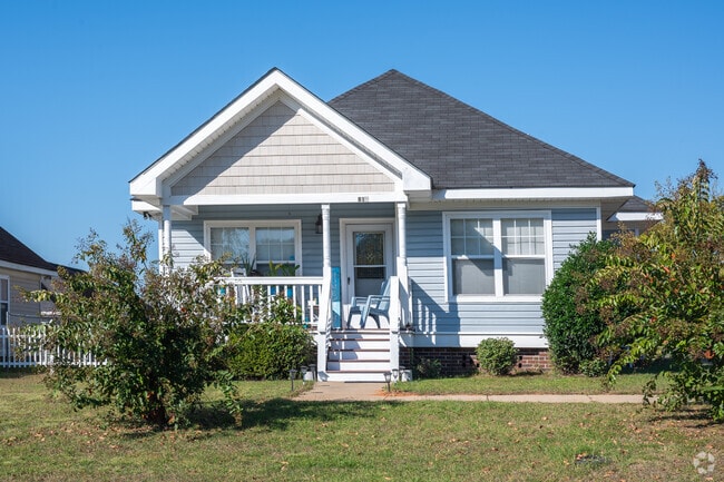 Newer homes can be found along Martin Luther King JR Dr. in Ragsdale.