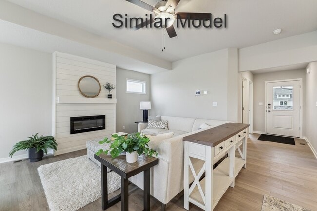 18004 Alpine Dr, Clive, IA 50325 - photo 3