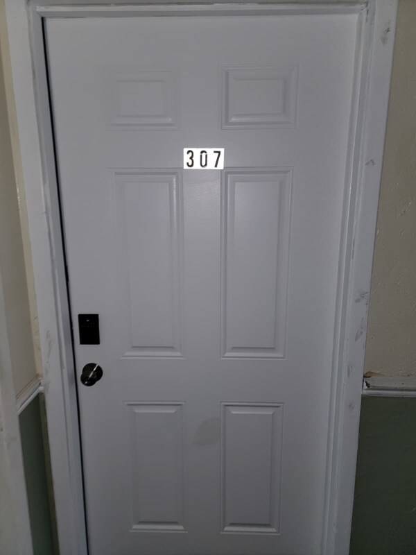 13420 Euclid Ave unit 1817-307, East Cleveland, OH 44112 - photo 2